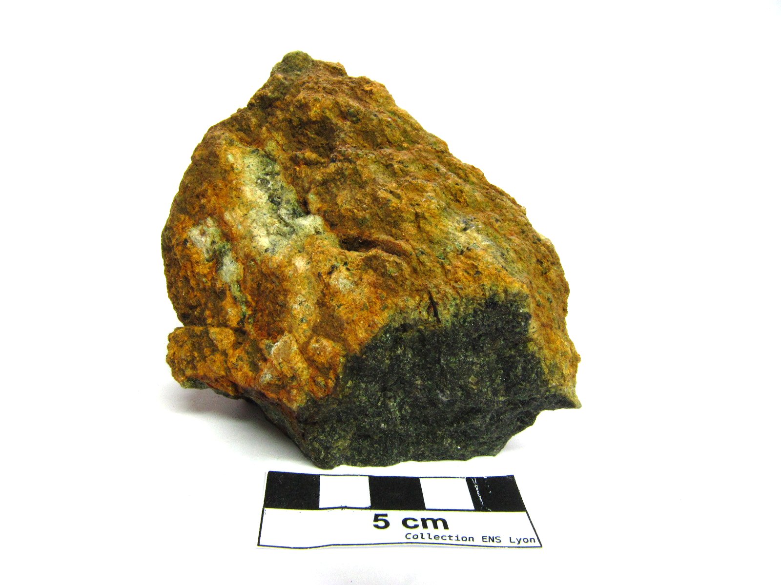 Lherzolite Lherzolite de Lers Pyrénées  Le Port Etang de Lers